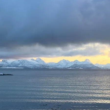 Breathe - Seafront With Open Sea Views * Skrollsvika