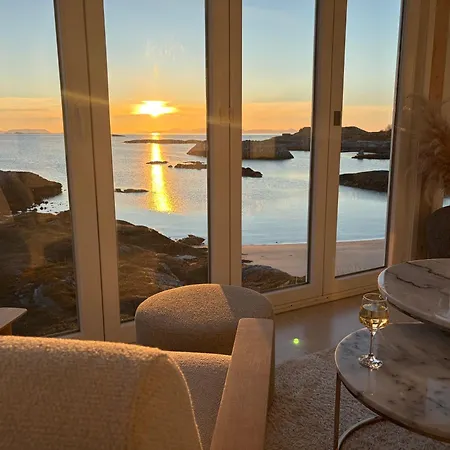 Σπίτι διακοπών Breathe - Seafront With Open Sea Views