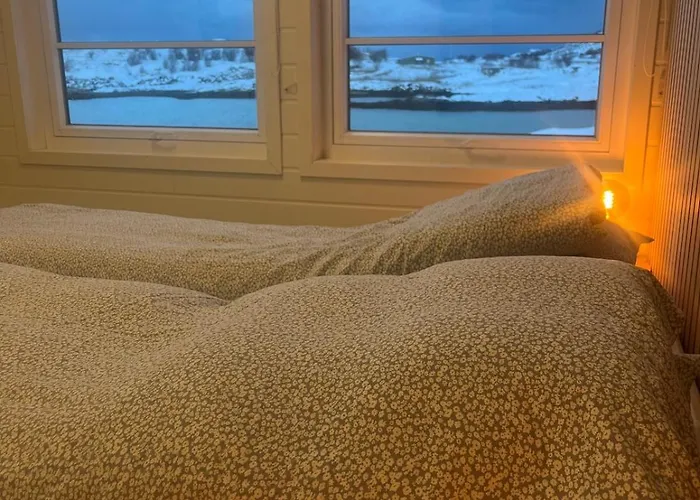Breathe - Seafront With Open Sea Views Skrollsvika